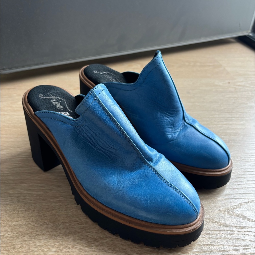 Free People James Mule